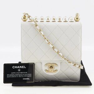CHANEL Matelasse Shoulder Bag AS0584 White lambskin Women